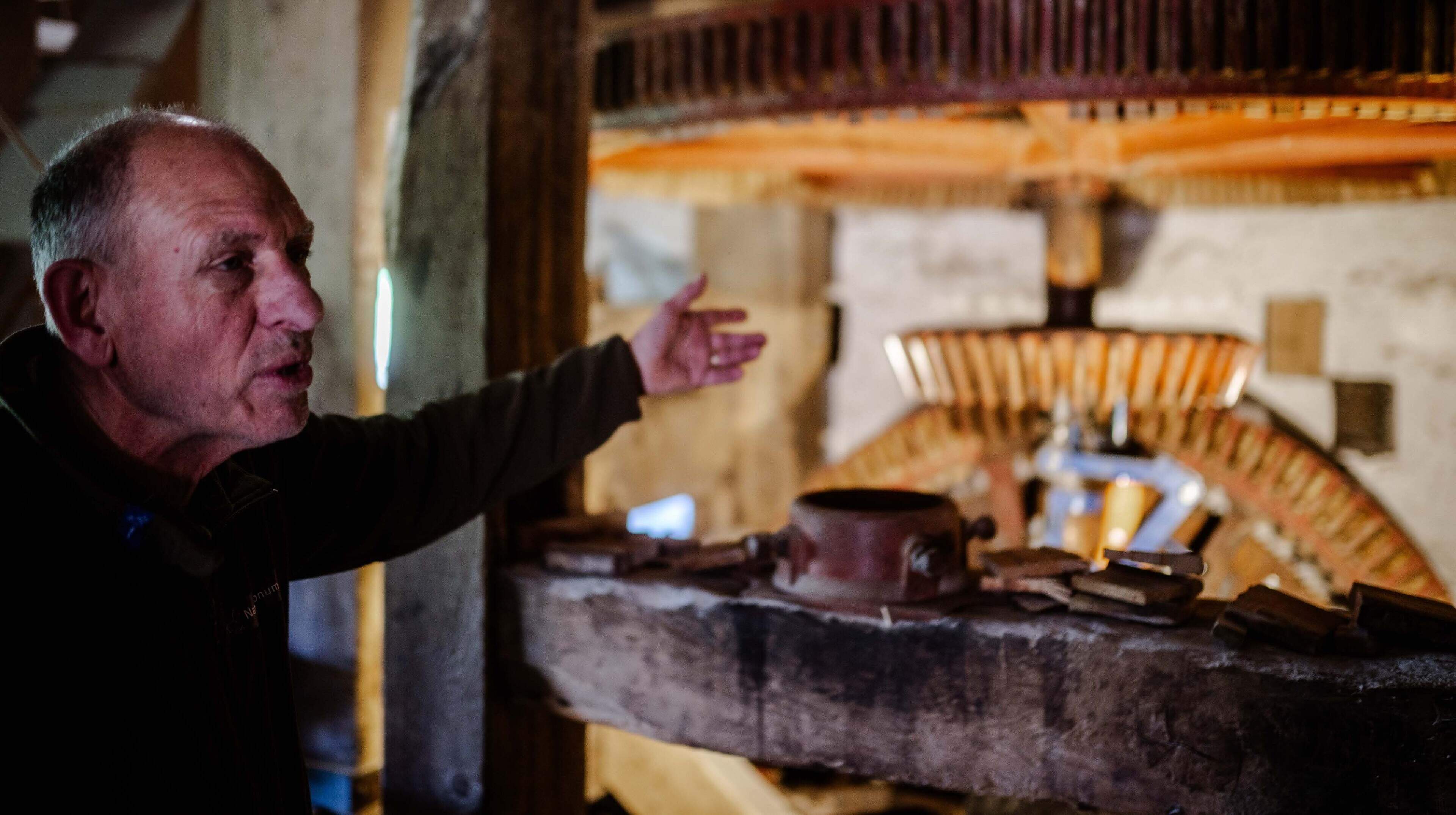 Gerestaureerde Volmolen in Epen toont twee gezichten: het verhaal van het graan en dat van de wol